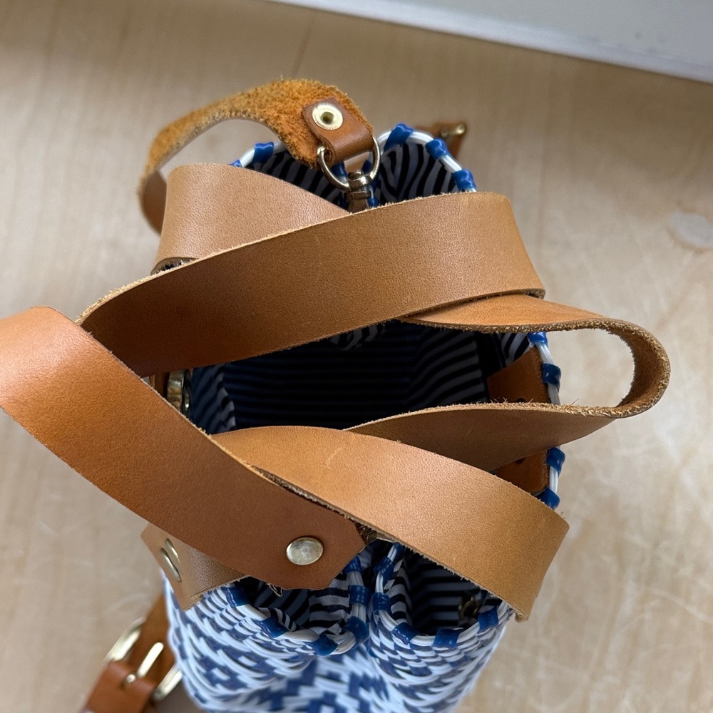 Elegant Blue and White Woven Tote with Tan Leather Straps - Picture 4 of 13